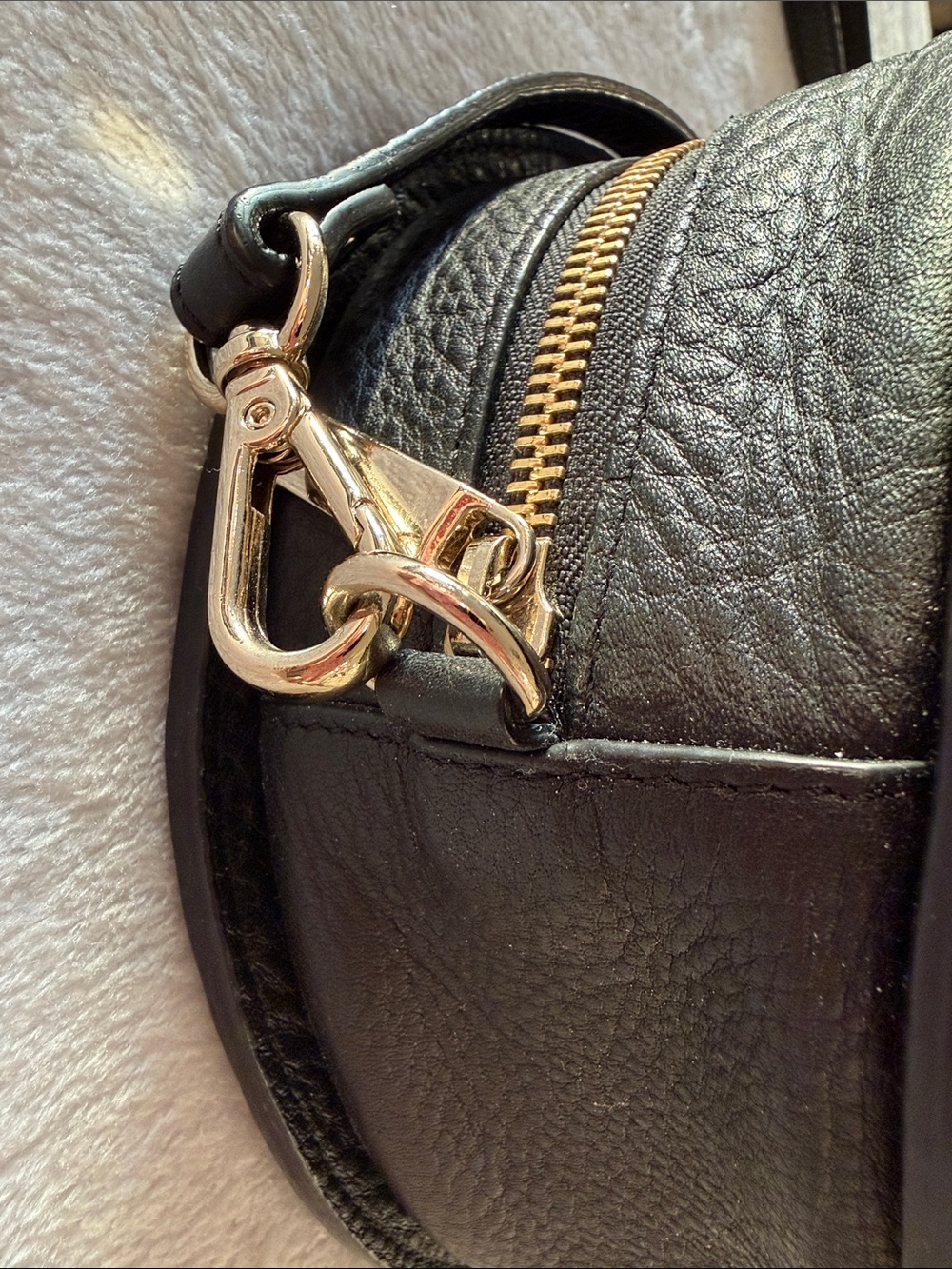 OAD New York Black Pebbled Round Crossbody Bag - Picture 5 of 14